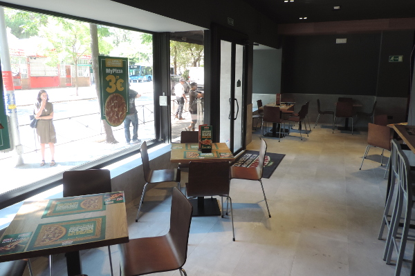 interior Papa John's Avenida Reina Victoria